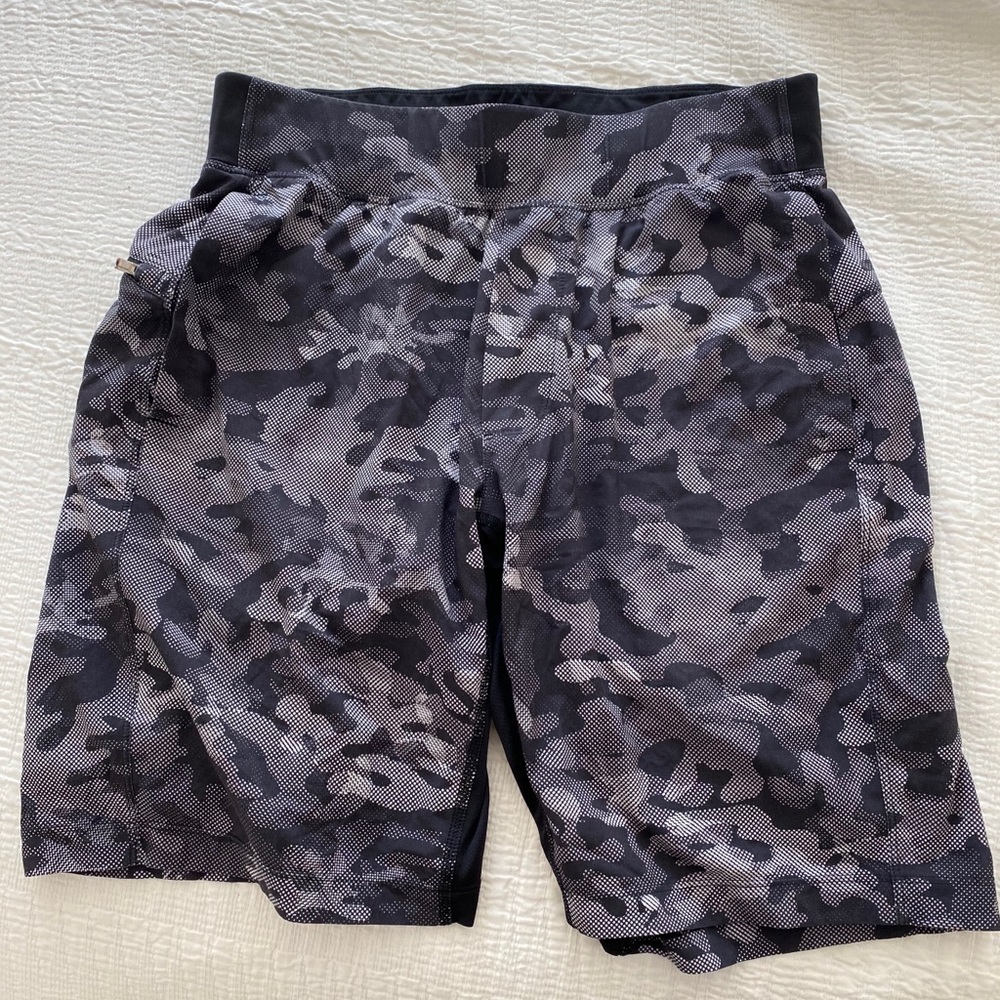Lululemon T.H.E Short Linerless 9” Inseam